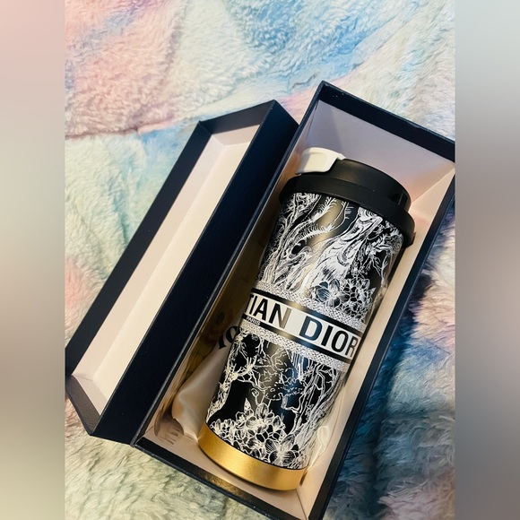 Travel mug with box and dust bag